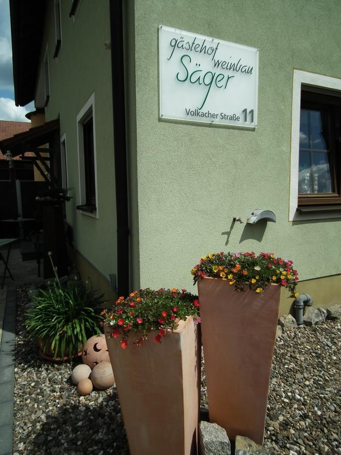 Gaestehof - Weinbau Saeger Nordheim am Main Bagian luar foto